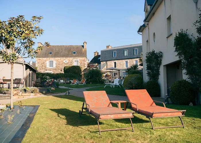 Hotel Les Agapanthes-Logis Hotel