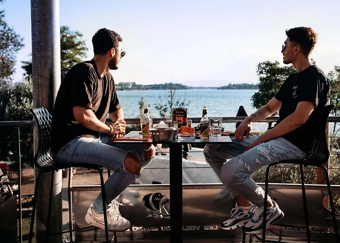 Hôtels de plage à Meyzieu