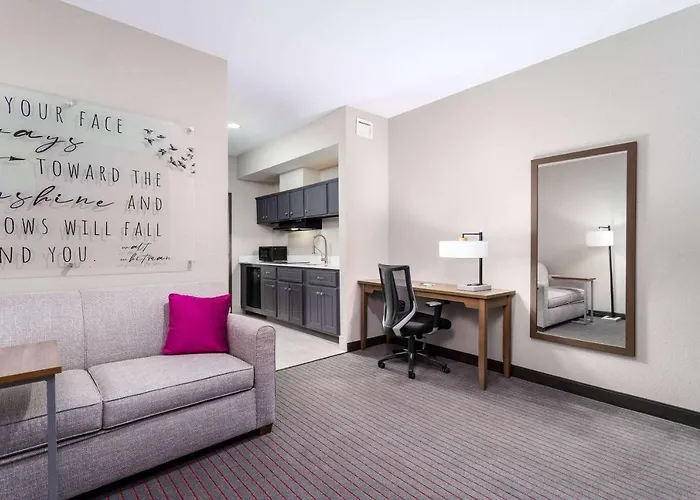 La Quinta Inn & Suites By Wyndham Augusta Fort Eisenhower
