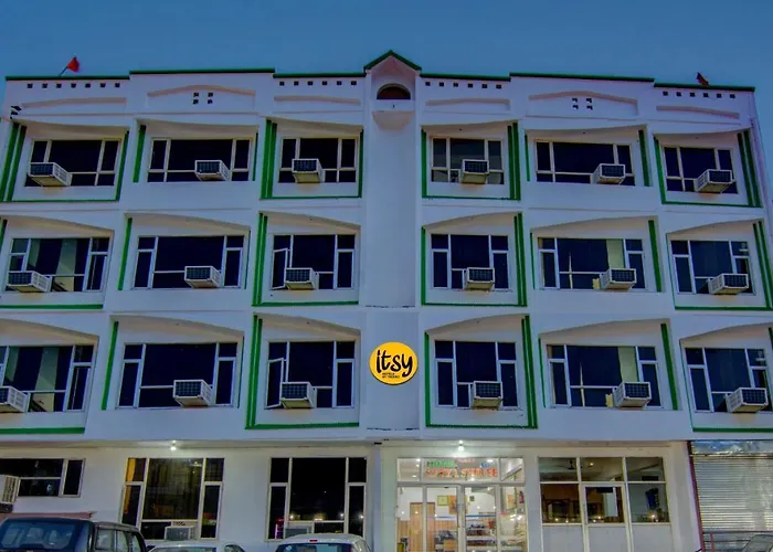 Itsy Hotels Satya Shree