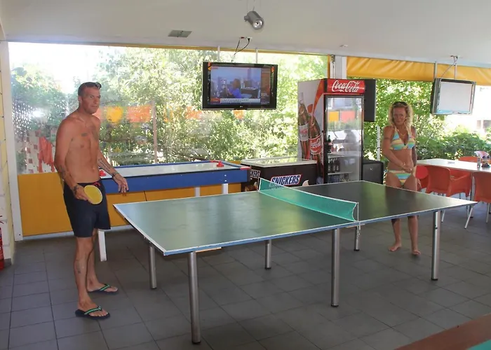 Kavos Central