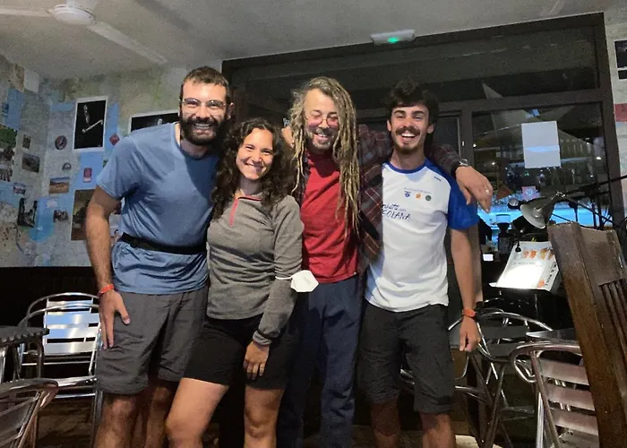 Vagabond Vieiras Beds & Communal Dinner Included Albergue Le-210