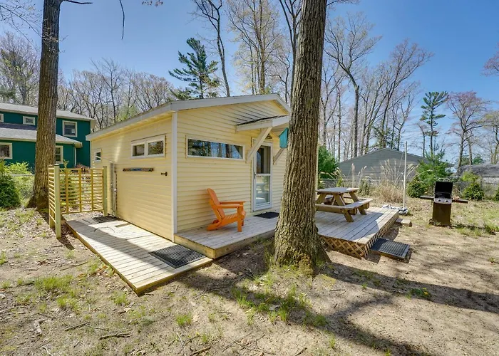 4-Season Gold Coast Cottage, 2 Mi To Winter Sports