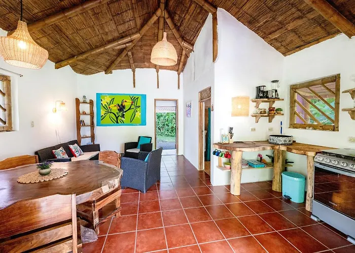 Casa Lavanda In Tropical Jungle Garden