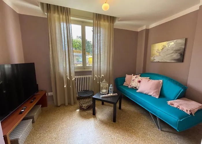 Glicine Appartamento In Villa A Tirrenia, Eleganza E Comfort A Pochi Passi Dal Mare