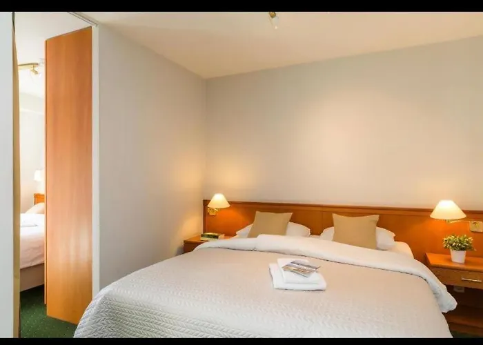 Golfsuite 13