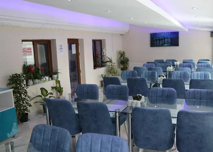 Golden Apple Hotel