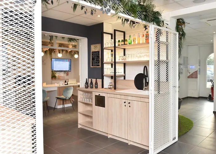 Hotel Kyriad La Rochelle Centre Ville