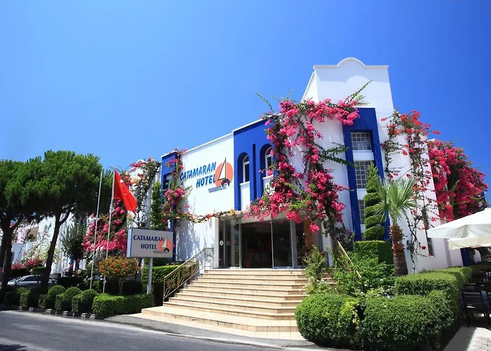 Catamaran Hotel