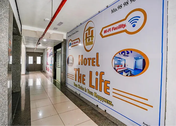 Fabhotel The Life, Surat Airport