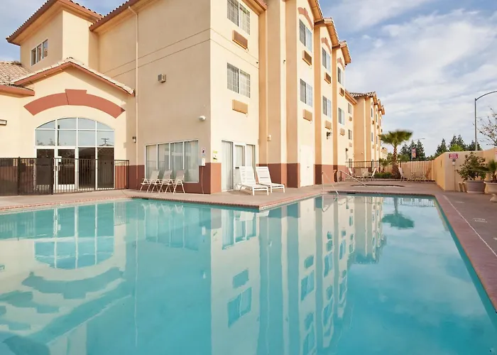 Holiday Inn Express Madera By Ihg