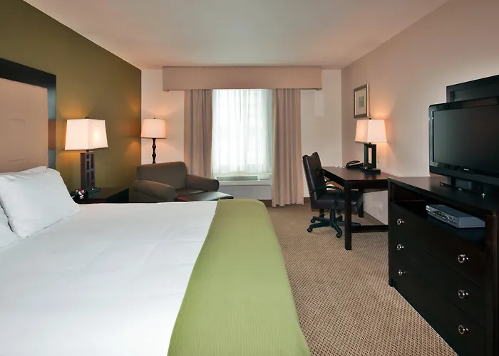 Holiday Inn Express & Suites Dewitt - Syracuse By Ihg