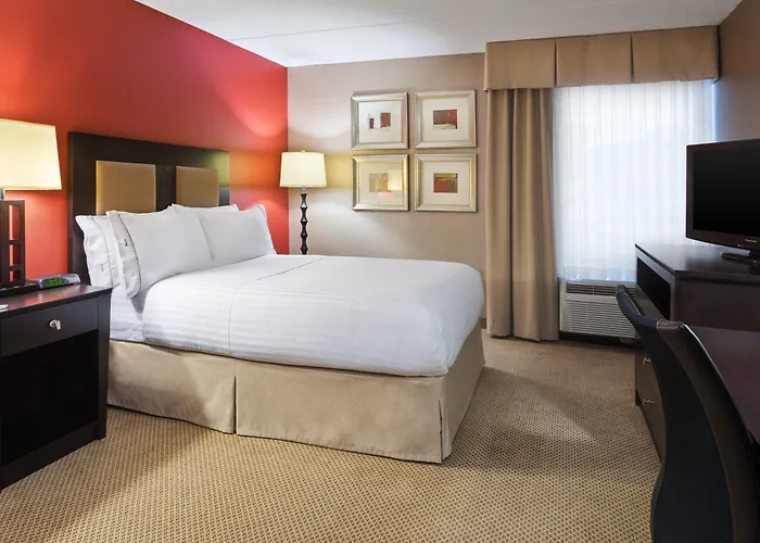 Holiday Inn Express Charleston-Civic Center By Ihg