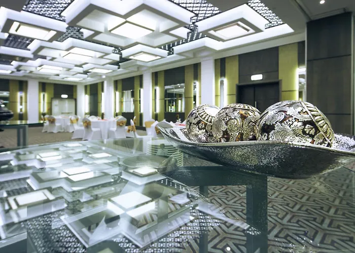 Ayla Bawadi Hotel & Mall