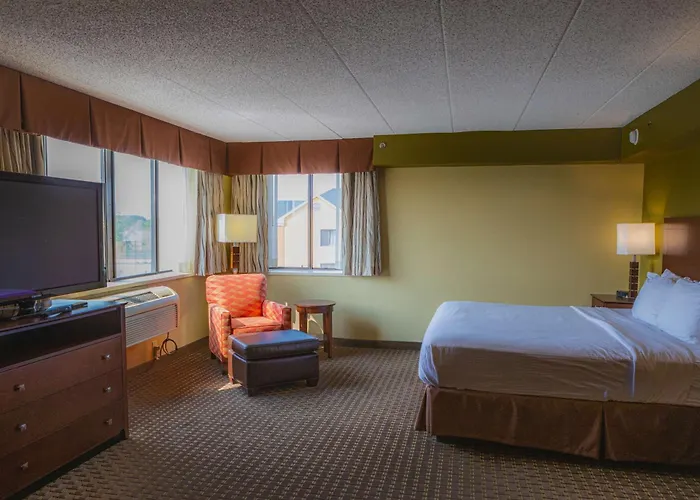 Kenosha Cheap Hotels