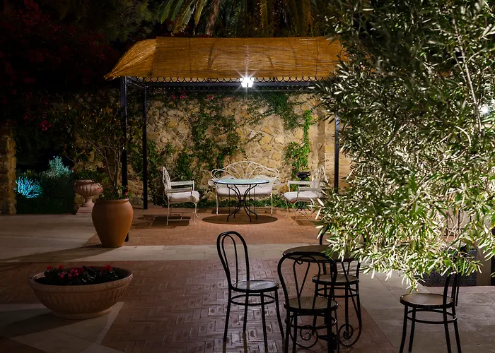 Hotel Foresteria Baglio Della Luna