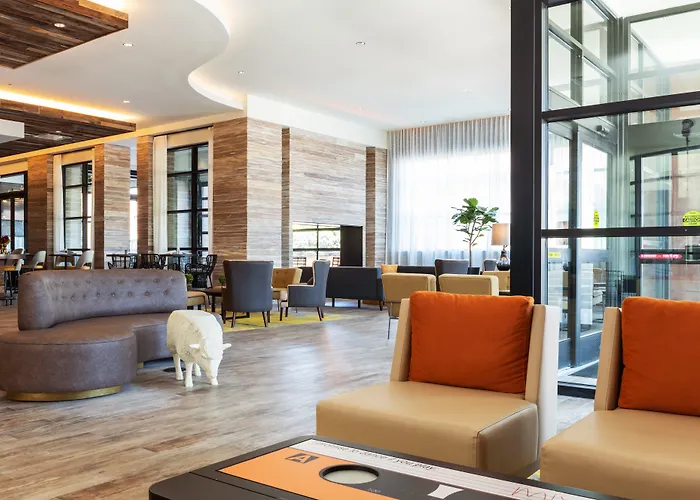 Holiday Inn & Suites Nashville Downtown - Broadway By Ihg