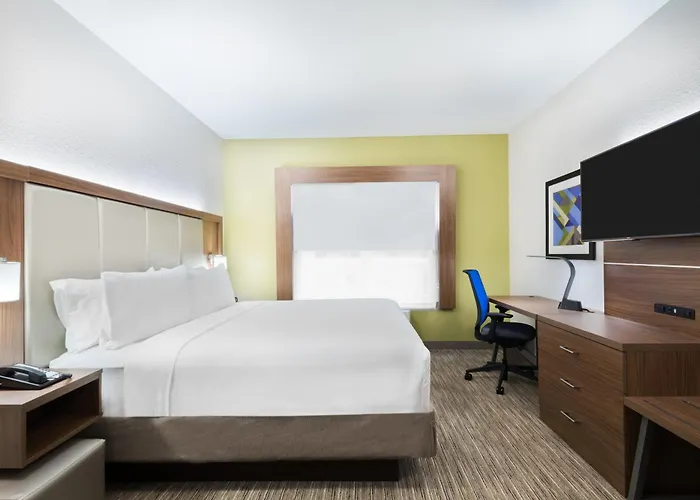 Holiday Inn Express & Suites - Columbus Airport East By Ihg