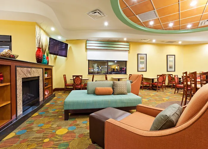 Holiday Inn Express & Suites Greensboro - I-40 Atwendover By Ihg