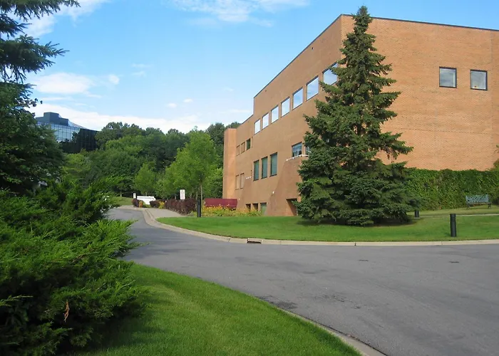Crowne Plaza Minneapolis West By Ihg