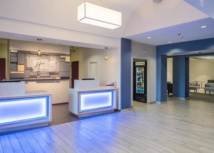 Holiday Inn Express Hotel & Suites Burlington By Ihg