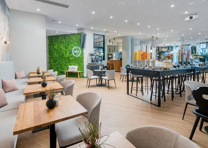 Koos Hotel&Apartments - City Aparthotel