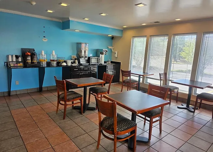 Budgetel Inn & Suites
