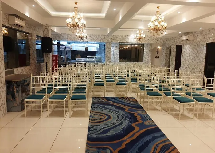 Hotel Mandi Heights - Bar, Fine Dining & Banquet Hall