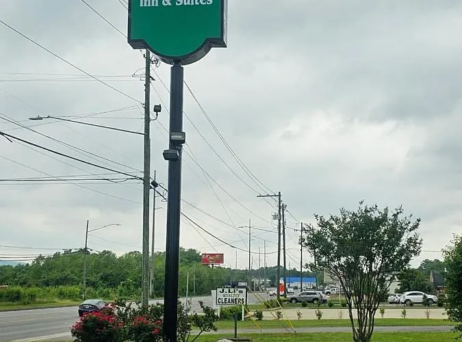 Budgetel Inn & Suites
