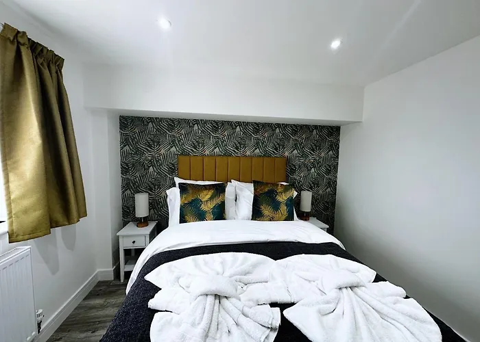 The Atlantis - Tower Apartments