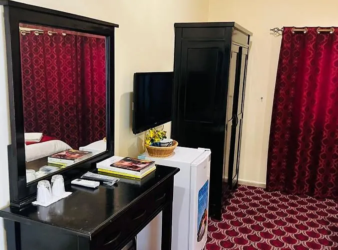 Dana Hotel-Clock Tower Sharjah