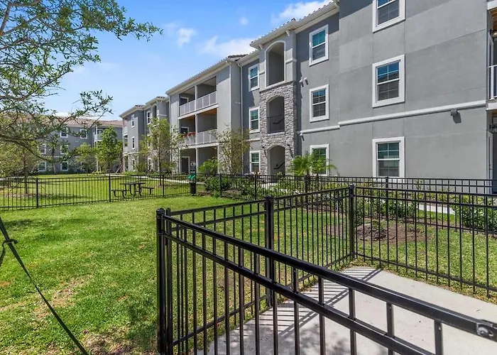 Luxe 1Br/1Ba: Dive, Rest, Explore. Book Now!