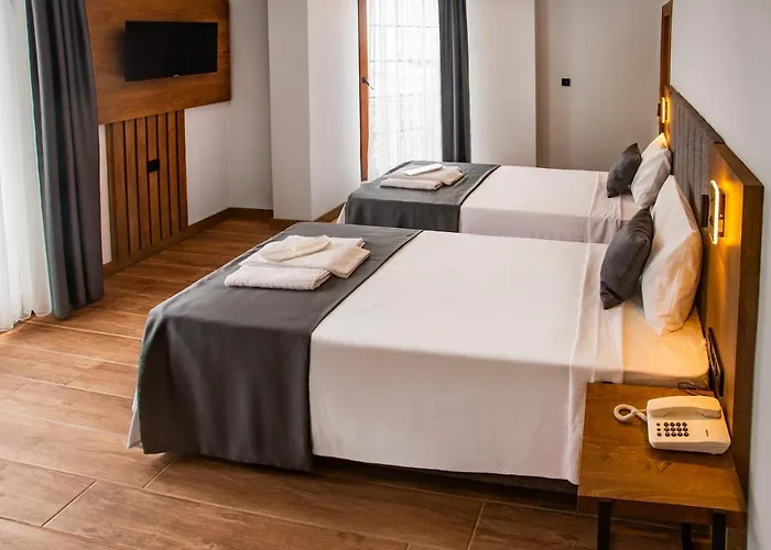 Grand Business Hotel