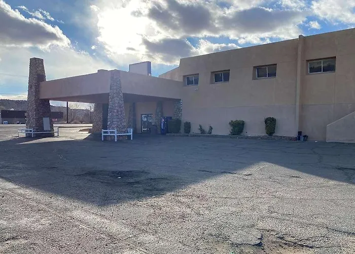 Travelodge By Wyndham Farmington Hwy 64
