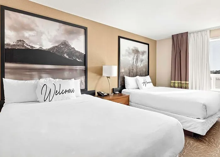 Home Inn And Suites Lloydminster