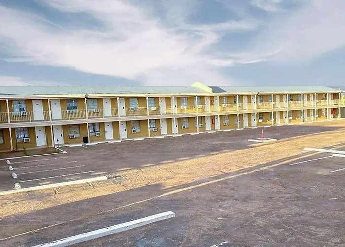 Super 8 Blythe