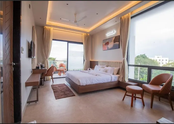 Chitradurga Hotels