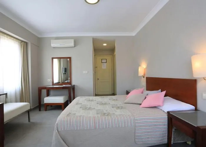 Summer Otel