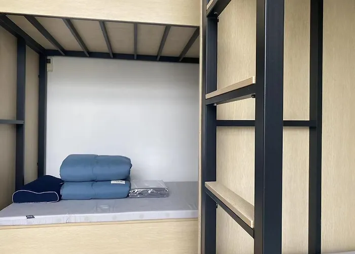 Chengdong Yishu Inn Youth Hostel