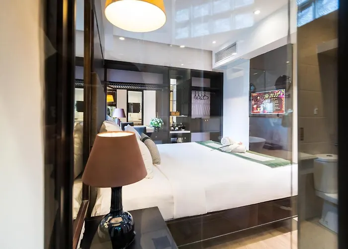 Hanoi Center Silk Charming Hotel & Travel