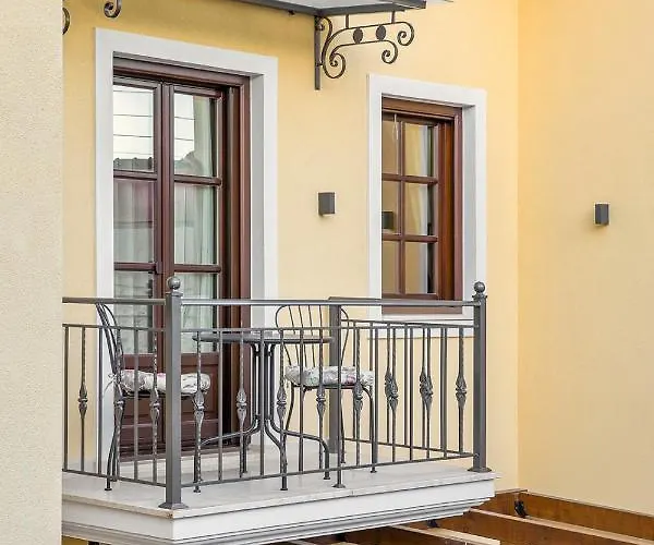 Petrou Suites