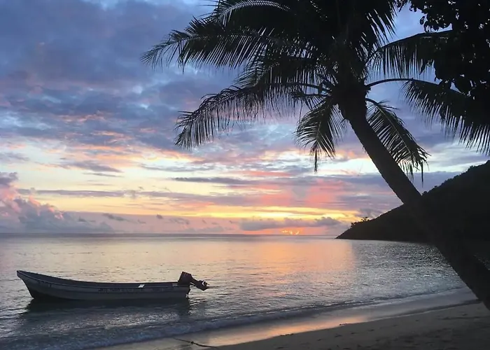 White Sandy Beach-Best Manta Snorkeling