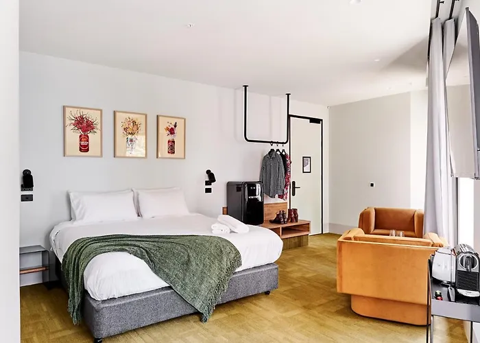 Central Club Hotel - North Melbourne