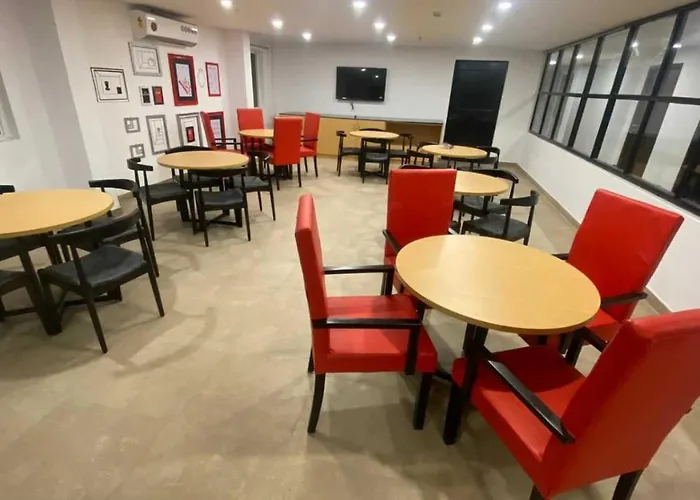 Townhouse Rohini Near Rithala Metro Station