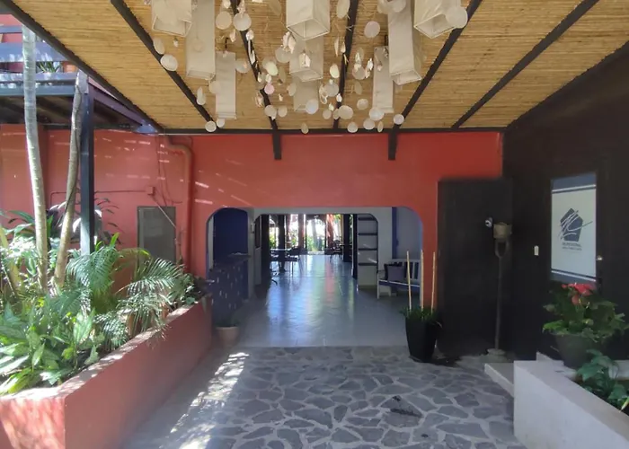 Hotel Laguna Del Cocodrilo