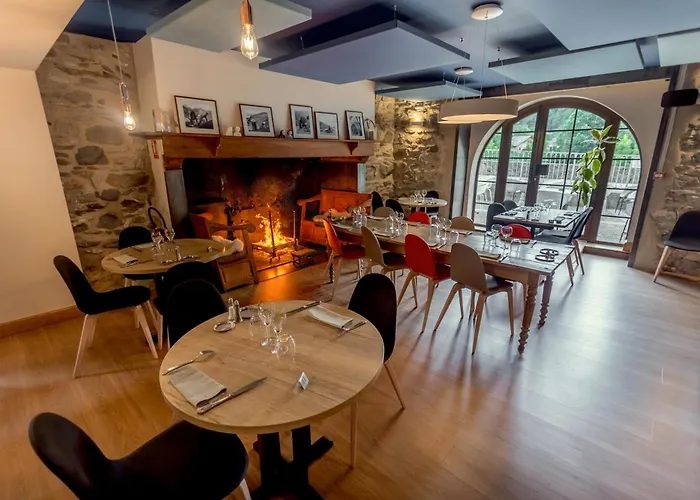Logis Hotel La Breche De Roland