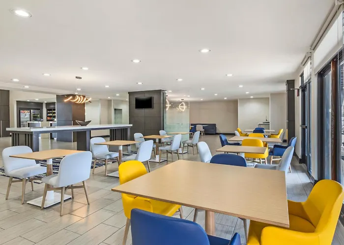 Comfort Inn & Suites Irving Las Colinas Dfw