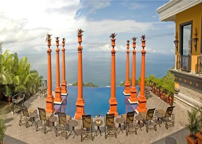Hotel Villa Caletas
