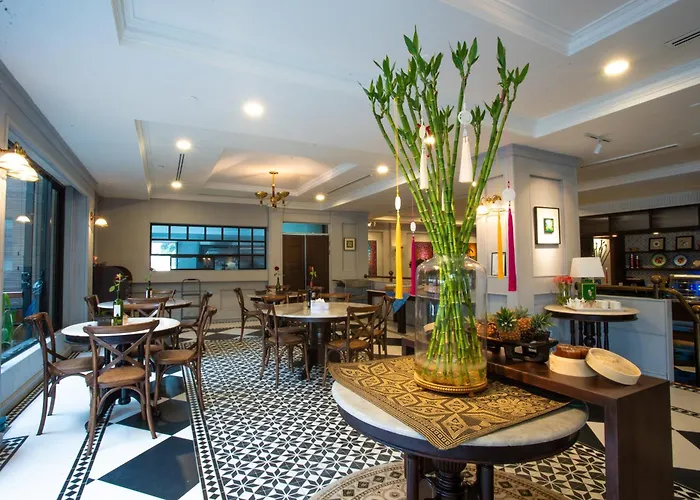 Somerset Hotel