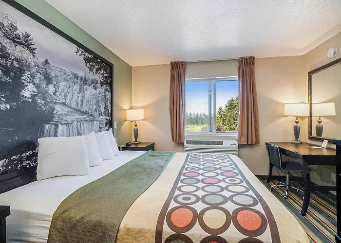 Super 8 By Wyndham Mt. Pleasant